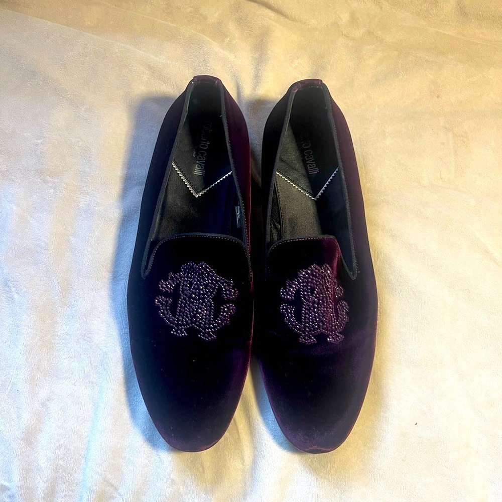Fairly uaed Roberto Cavalli
Suede Smoking Slippers
9.5
Burgundy